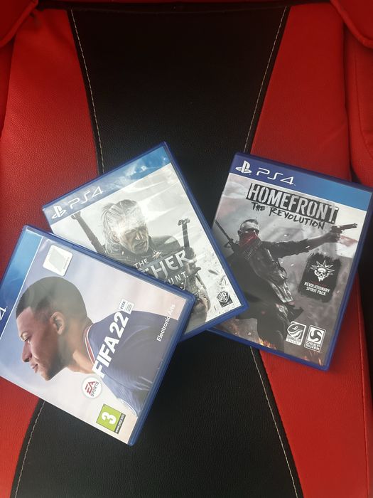 PlayStation 4 Pro – 1TB – Stare excelentă + Controllere original