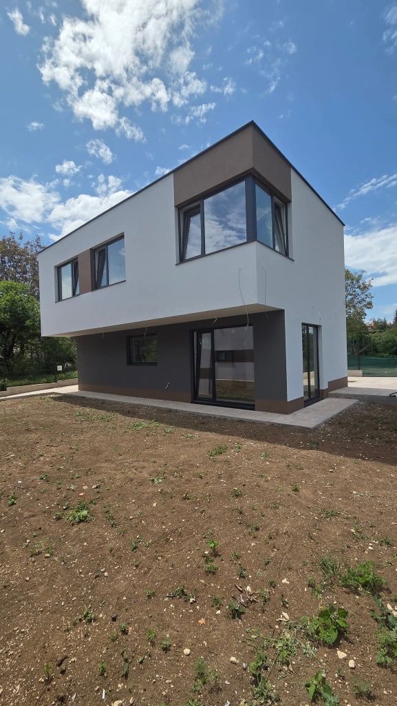 Продава се Къща в с. Кичево, Област Варна - 130 кв.м за 1524 €/кв.м - Снимка #8