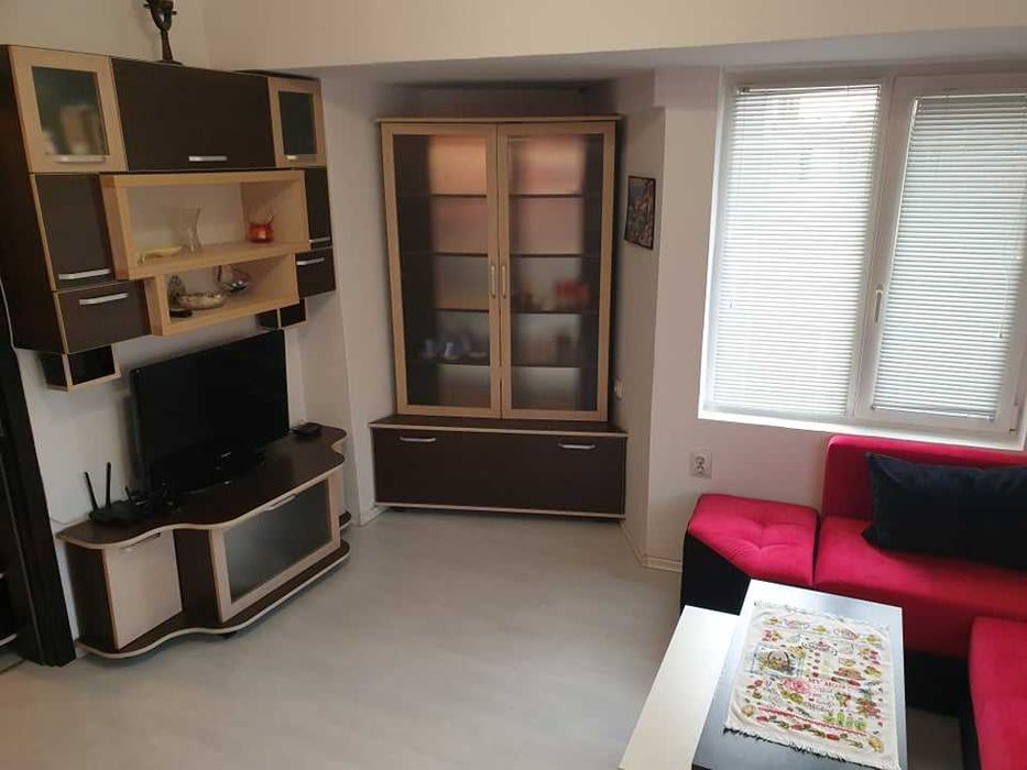 Дава се под наем Двустаен апартамент в Бургас, Център - 50 кв.м за 219.3 € - Снимка #3