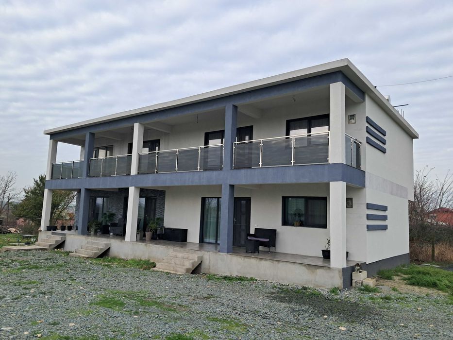 Vila în Tuzla - Oportunitate de afacere tip pensiune si locuire!