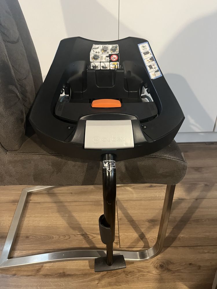 Столче за бебе Cybex Gold Aton 5 + база за автомобил + адаптери
