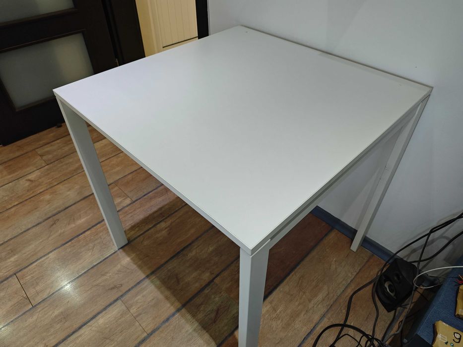 Трапезна Маса IKEA MELLTORP 75x75x72 см - Бяла с метални крака