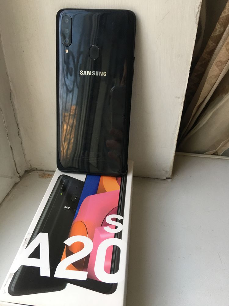 Samsung Galaxy A20s в идеальном состоянии