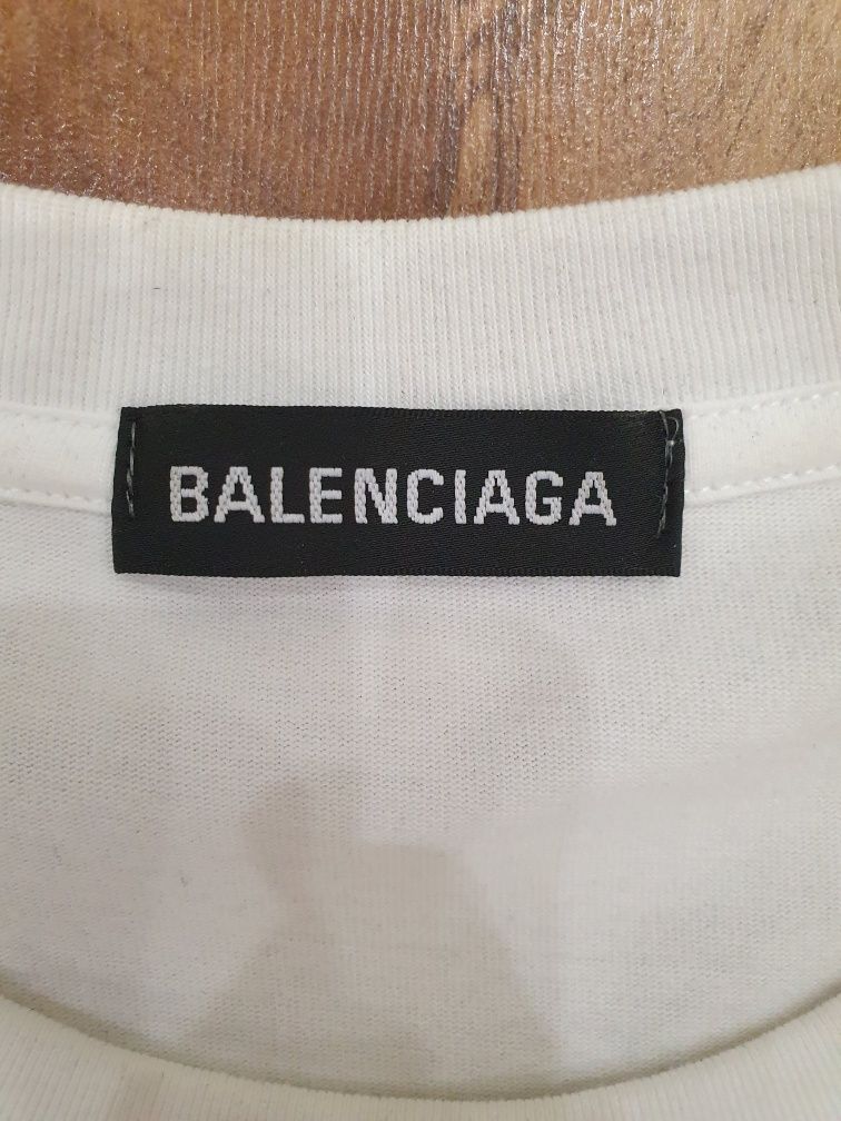 Продаю футболку Balenciaga x Adidas x M&M's