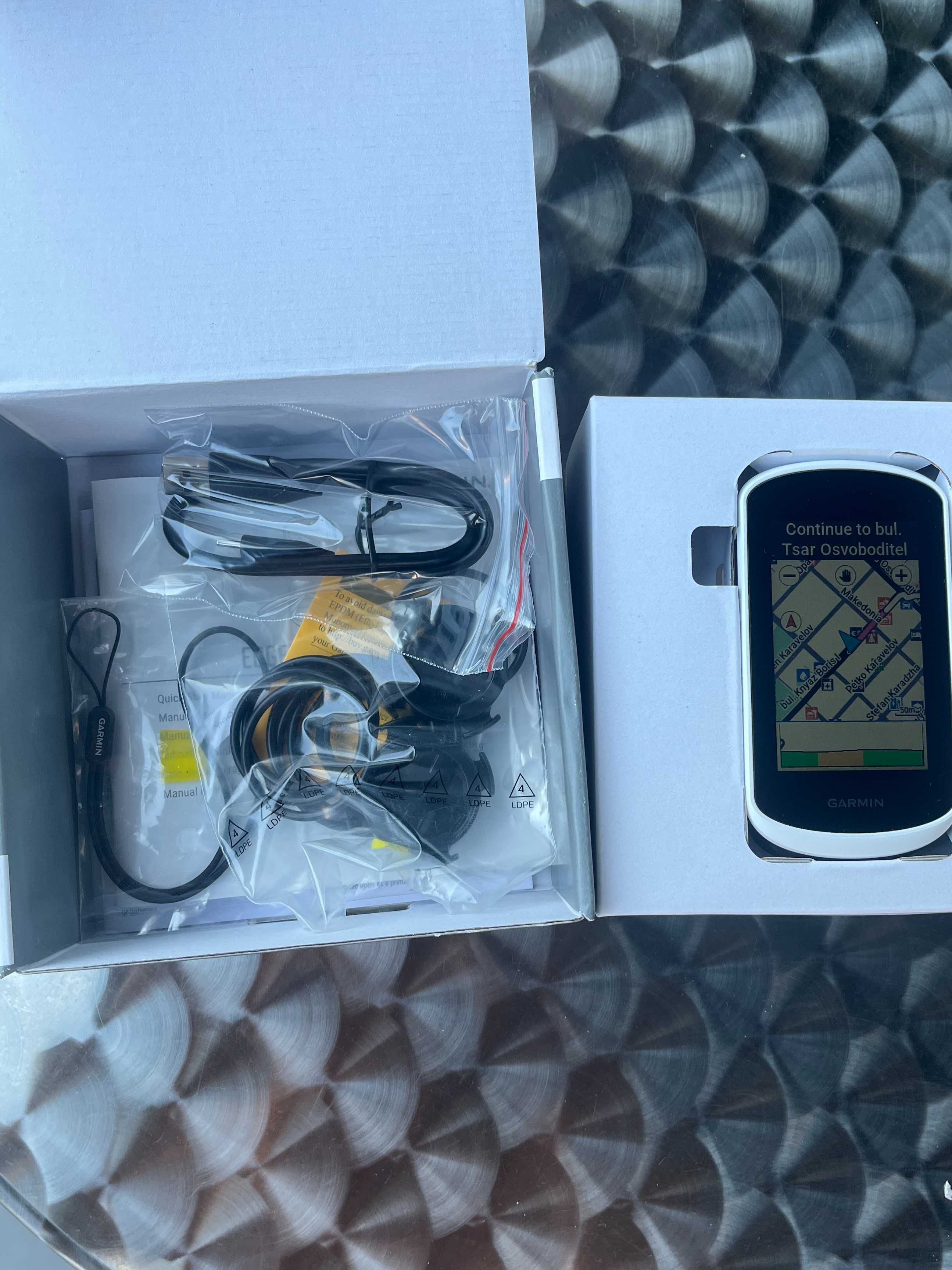 Велокомпютър Garmin Explore 2
