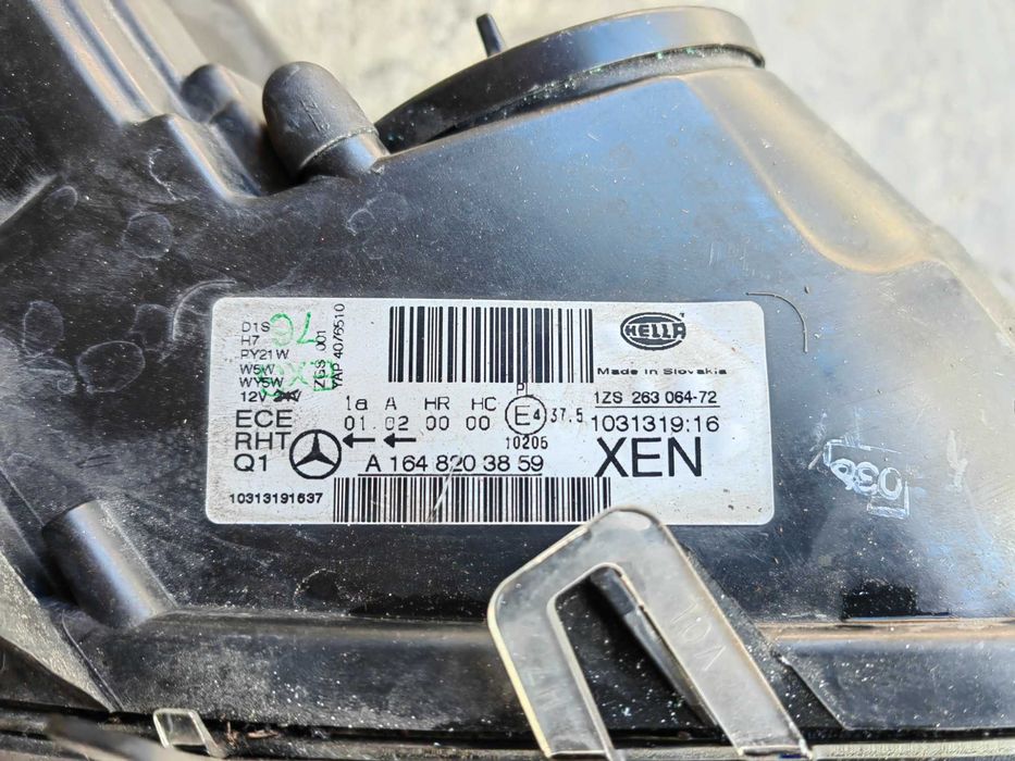 Фар Mercedes ML W164 Xenon Black десен/ Фар Мерцедес МЛ 164 Оригинален