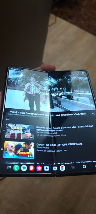 Huse Samsung Z fold   3. Second