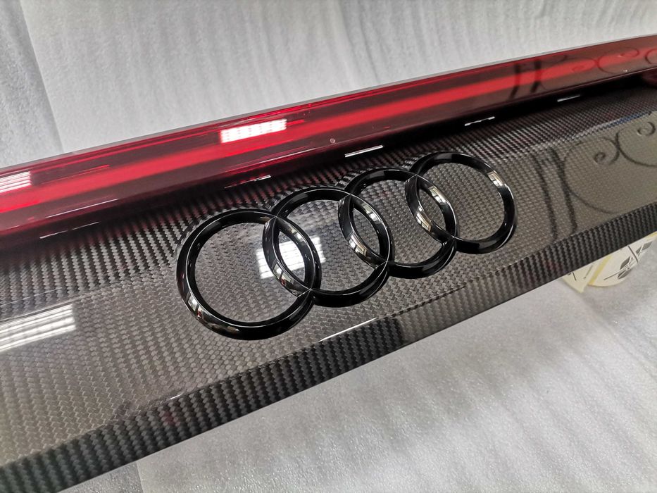 4M8945095AB Нов Carbon Централен Стоп Audi Q8 SQ8 RSQ8