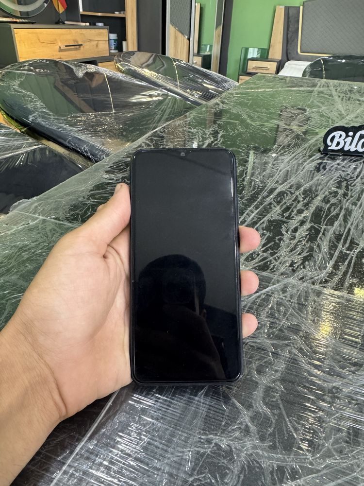 Redmi 9A  Holati zor ayol kishi ishlatgan