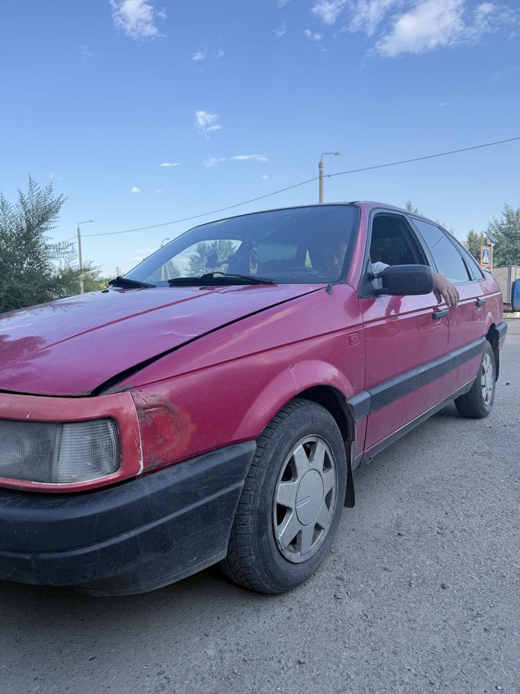 Продам Passat 2 л
