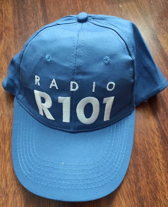 Стилна мъжка шапка с козирка