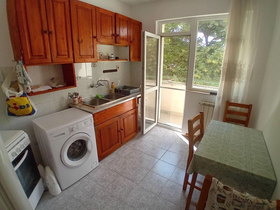 Дава се под наем Тристаен апартамент в Пловдив, Съдийски - 80 кв.м за 425 € - Снимка #3