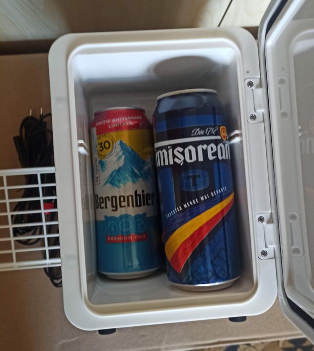 Minifrigider portabil