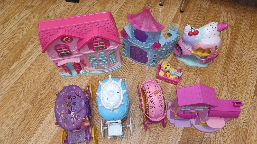 Calești și căsuțe, jucării pentru fetițe