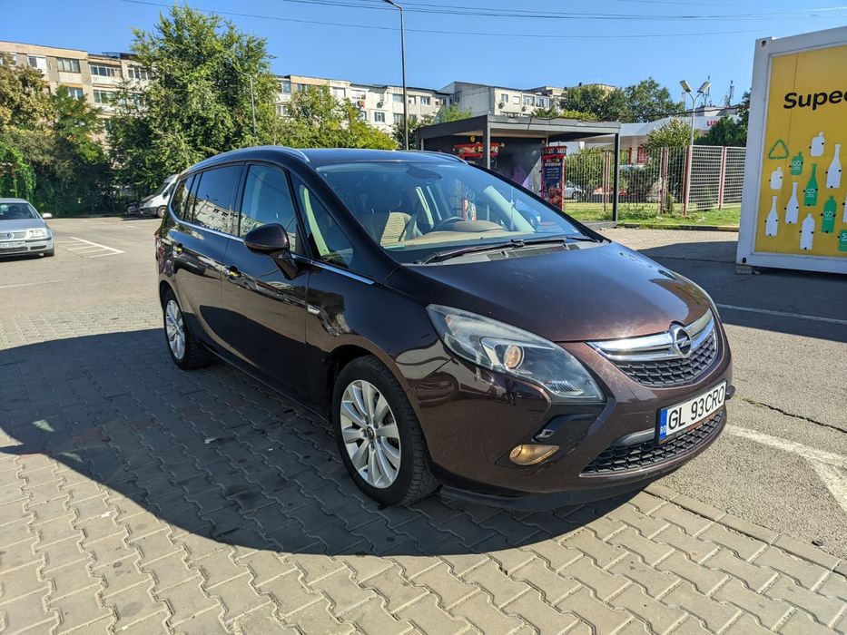 Opel Zafira 7 locuri