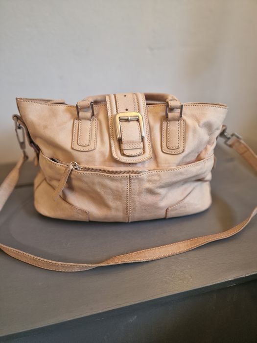 Стилна дамскачанта от естествена кожа