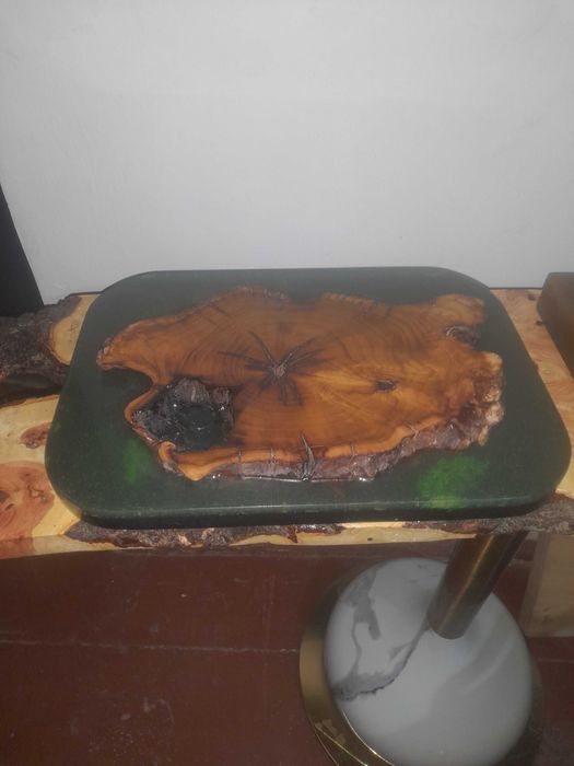 Мебель ручной работы с эпокситной смолой под любой заказ