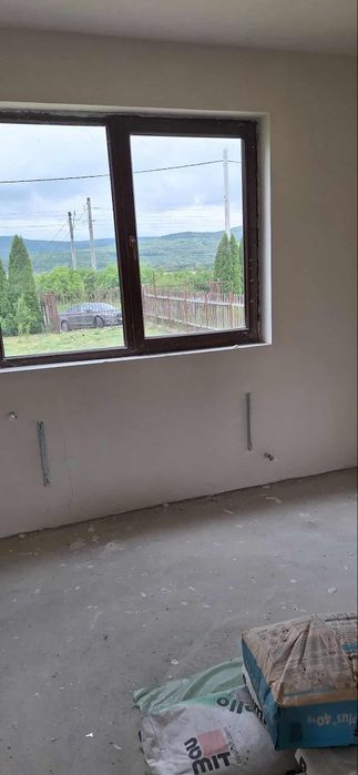 Vand casa (duplex) in jud.Cluj langa orasul Gherla ,,LIVADA,,,pe drumu