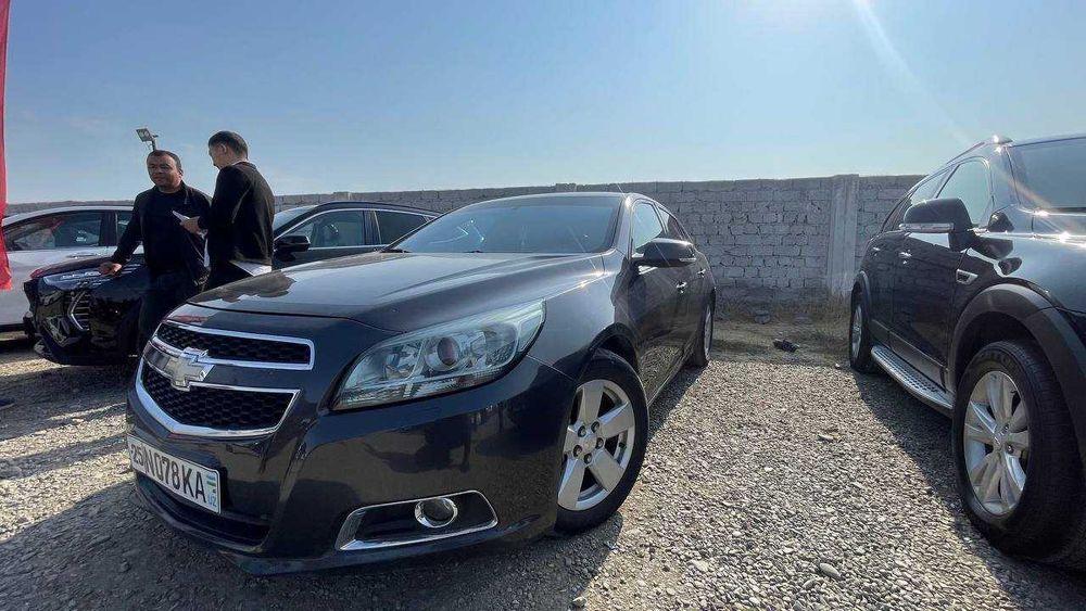 Malibu 1 sotiladi holati yaxshi