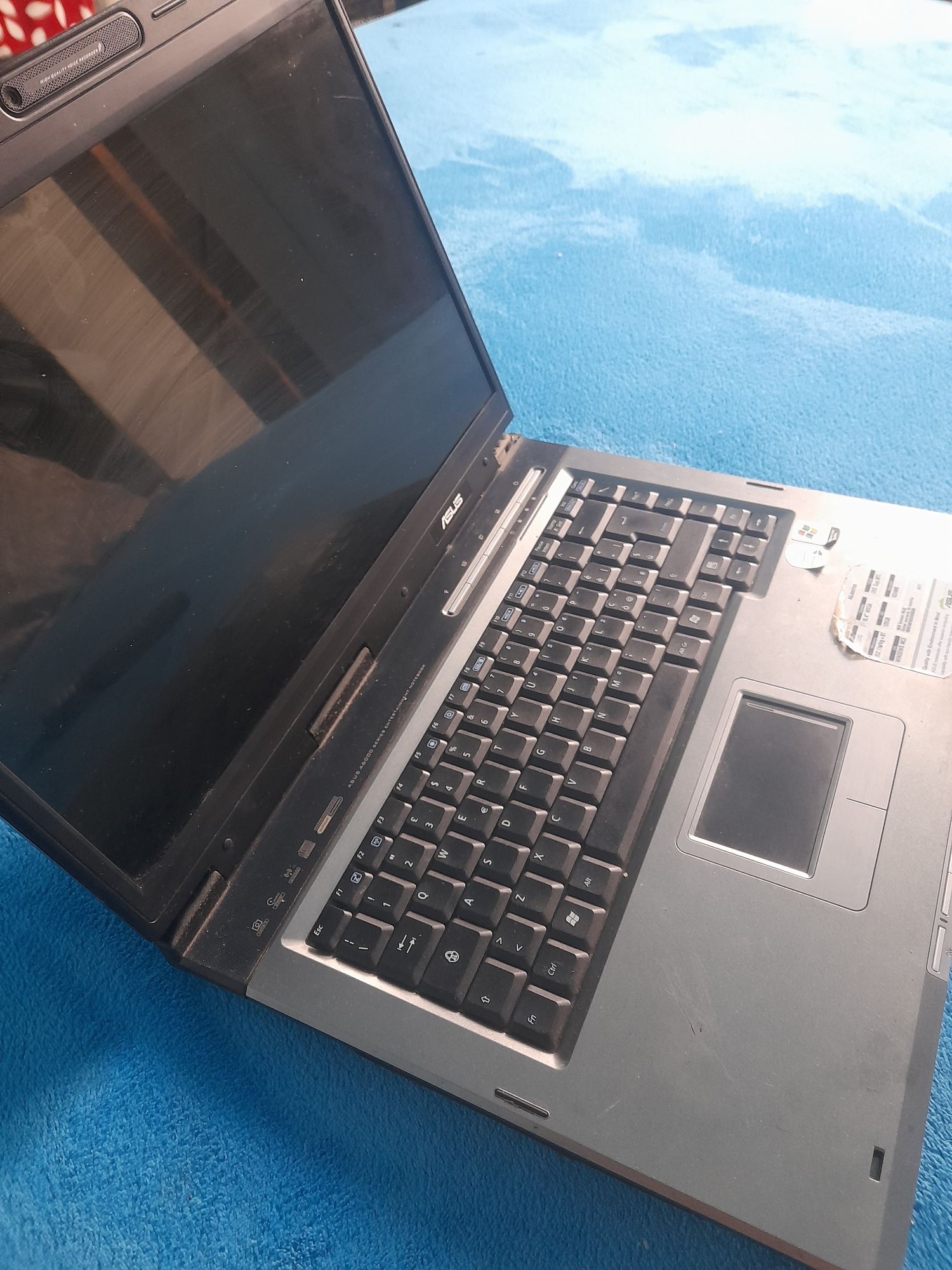 Laptop de vânzare