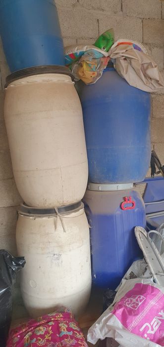 Бочки 4 штуки 120 литров  советские пластмас толстый