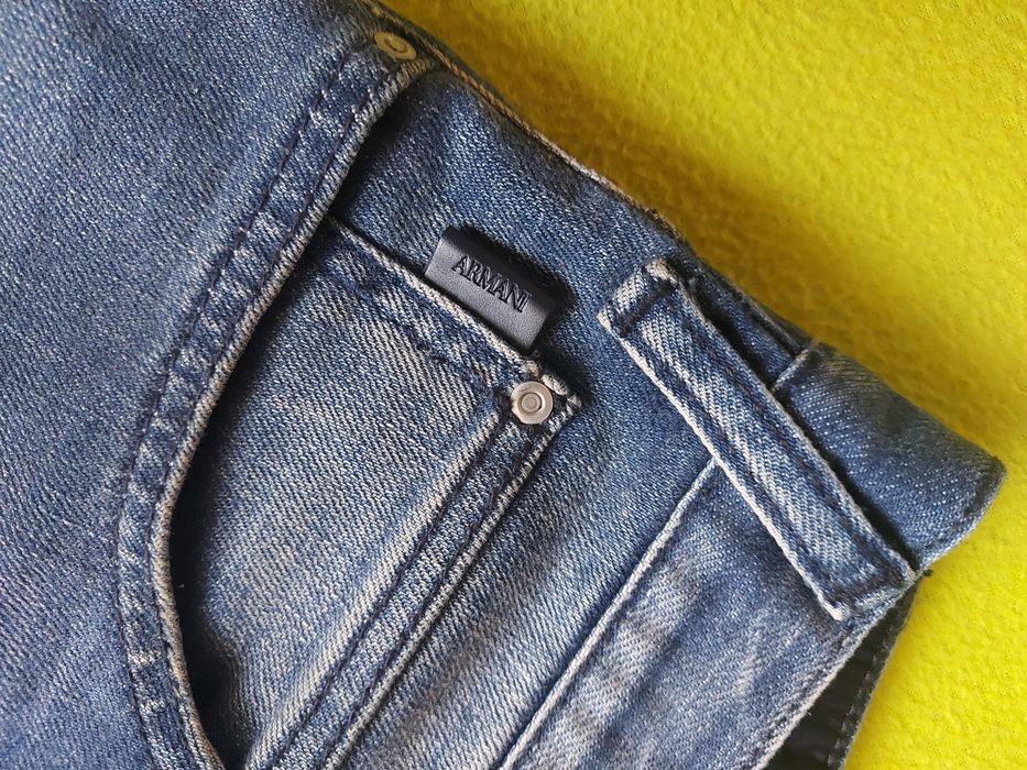 Emporio Armani-М-Оригинални