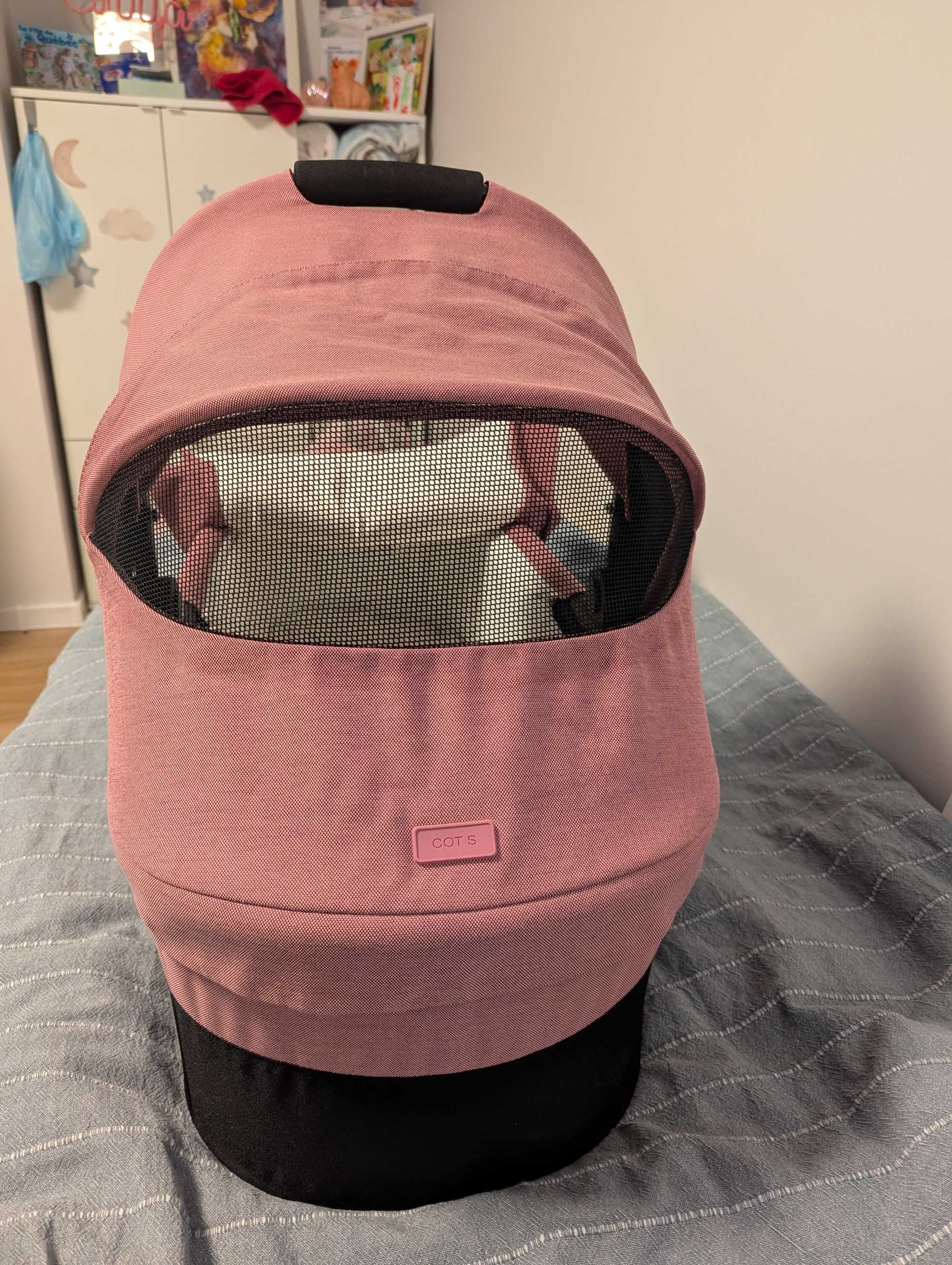 Cybex Magnolia pink кош за новородено