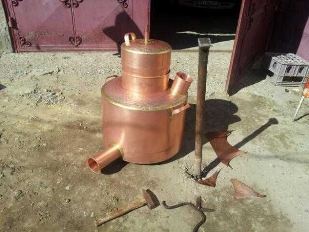 Vand Cazan de tuica din cupru (arama) de diferite modele si dimensiuni