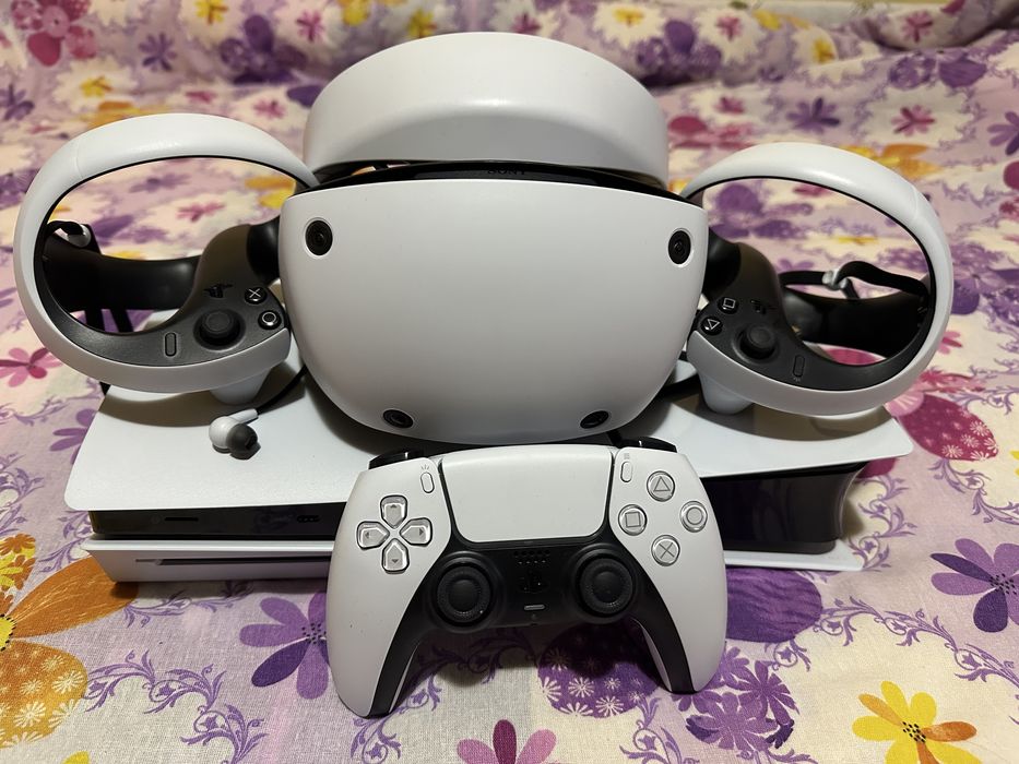 PACHET GAMING Playstation 5 slim 1Tb disc+ ochelari VR2 OCAZIE!