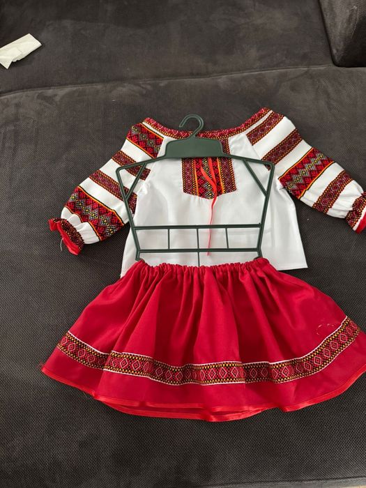 Vând costum popular, mărimea 1-2 ani