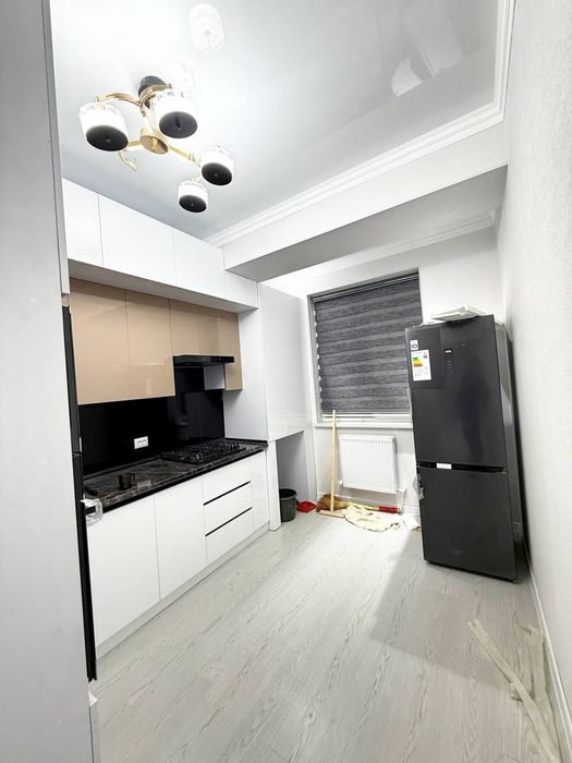 Янги домдан тамирланган 2 хонали 2 каватдан квартира сотилади 5 микрн