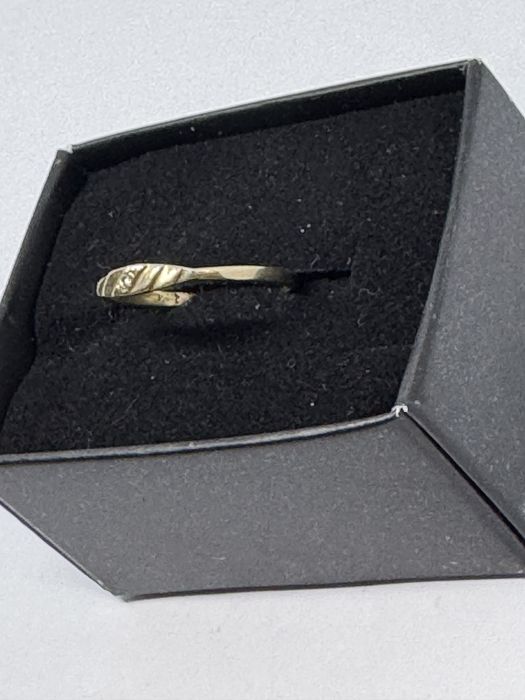 златен дамски пръстен 1.2гр 14к 585