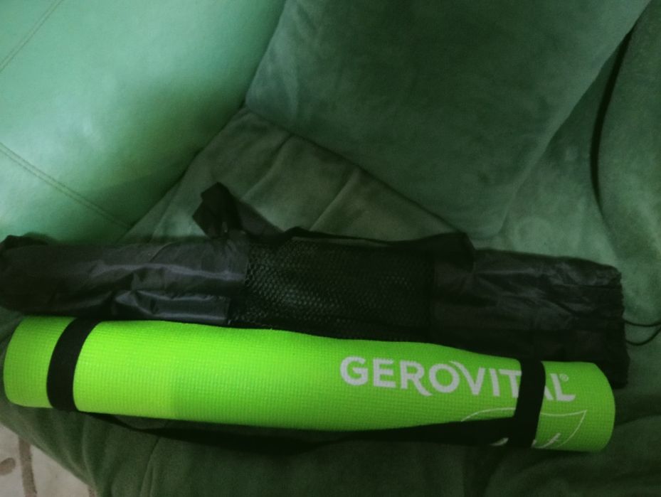 Vând doua covorase ptr yoga