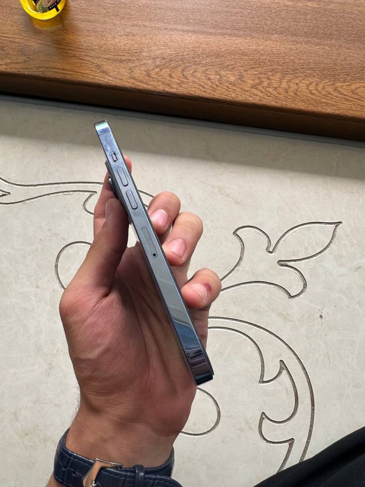 Iphone 13 pro blue