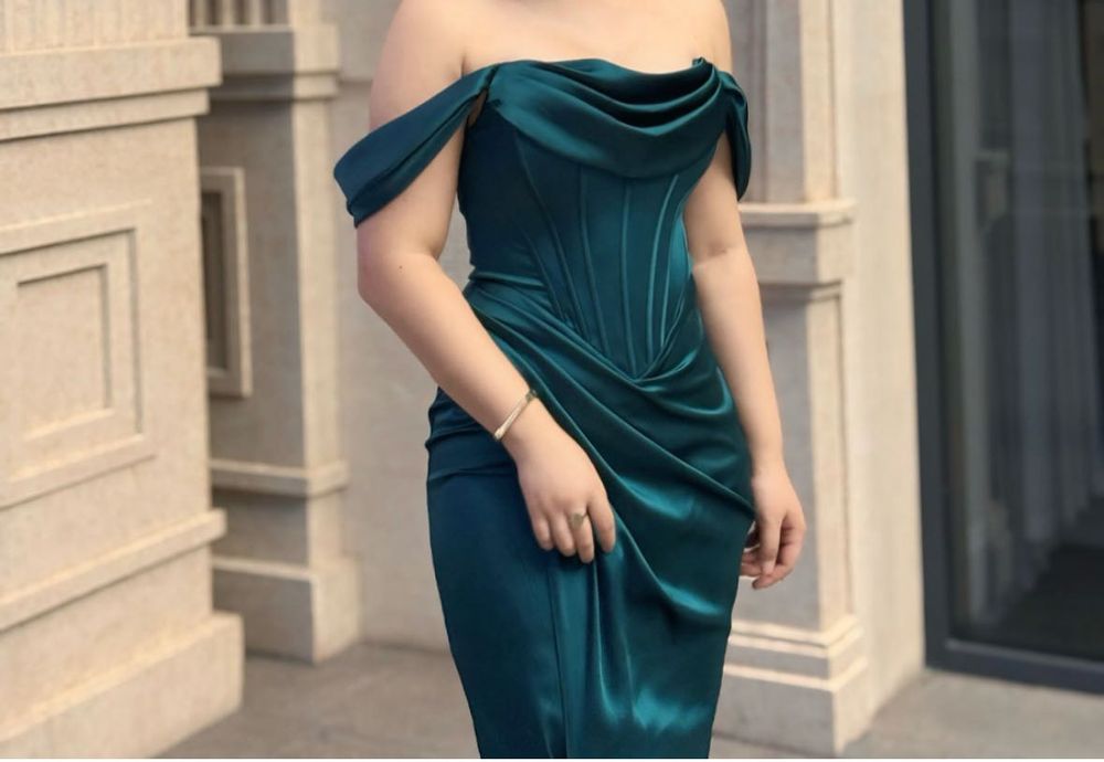 Платье вечернее изумрудное, новое, размер М