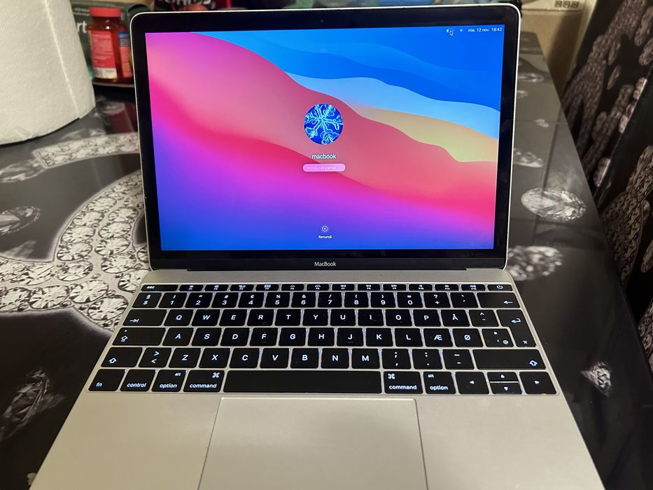 Macbook 2017 air in stare impecabila