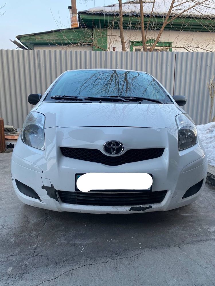 Toyota Yaris миханика растаможена на активном ходу