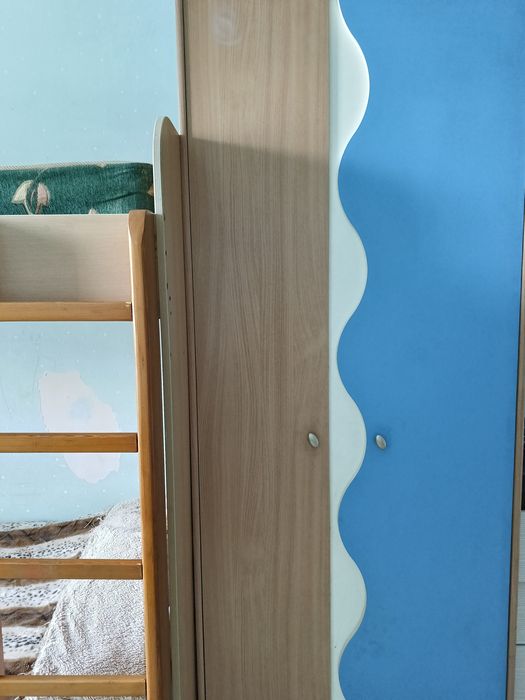 Срочно продается Кровать двухъярусная б/у