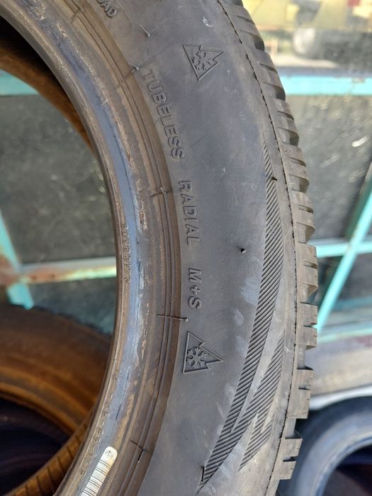 Продавам 2 зимни гуми 155/65/14 Firestone