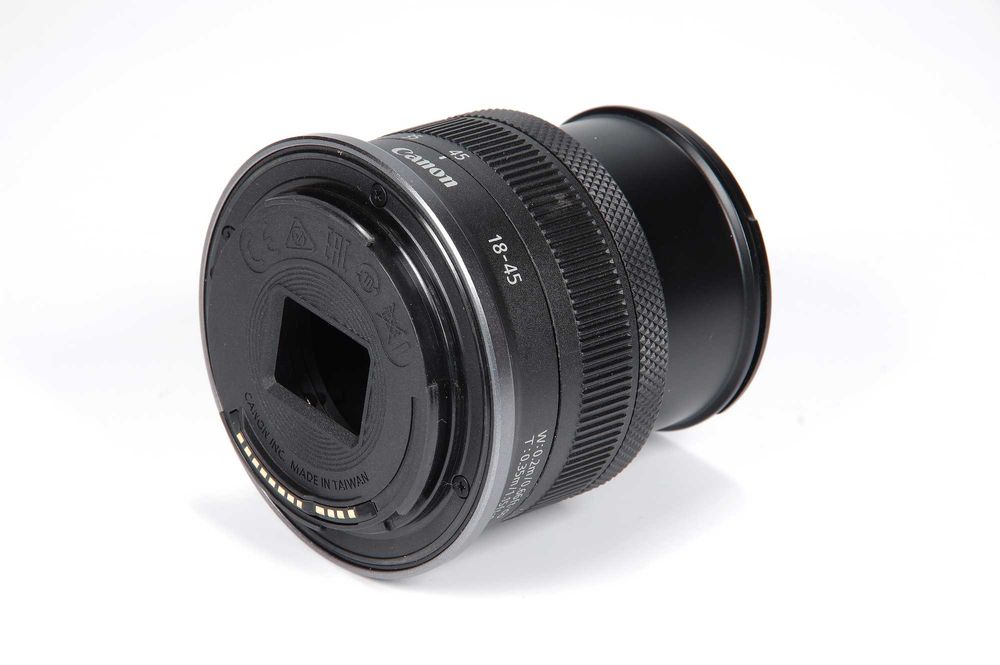 Обектив Canon RF-S 18-45mm f/4.5-6.3 IS STM. НОВ, само е пробван
