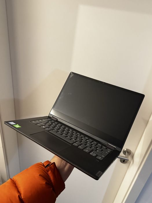 Laptop Lenovo 2 in 1 - i5 gen 8, 8GB Ram, M2 512GB, Touchscreen
