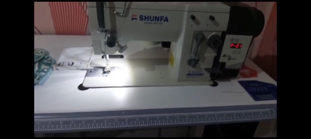 Продам промышленную машину "SHUNFA"