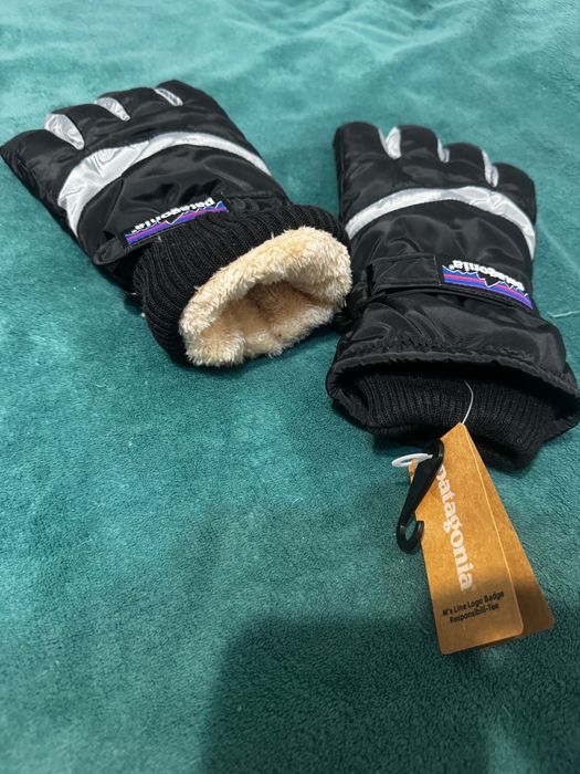 Mănuși Patagonia de Ski, Noi cu eticheta