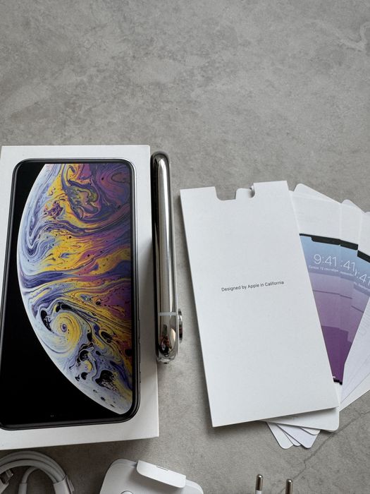 Xs max, liber retea,la cutie complet, ca nou