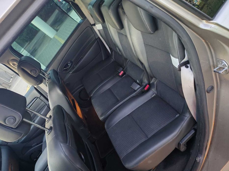 Renault Grand Scenic Bose Edition 7 locuri 2013