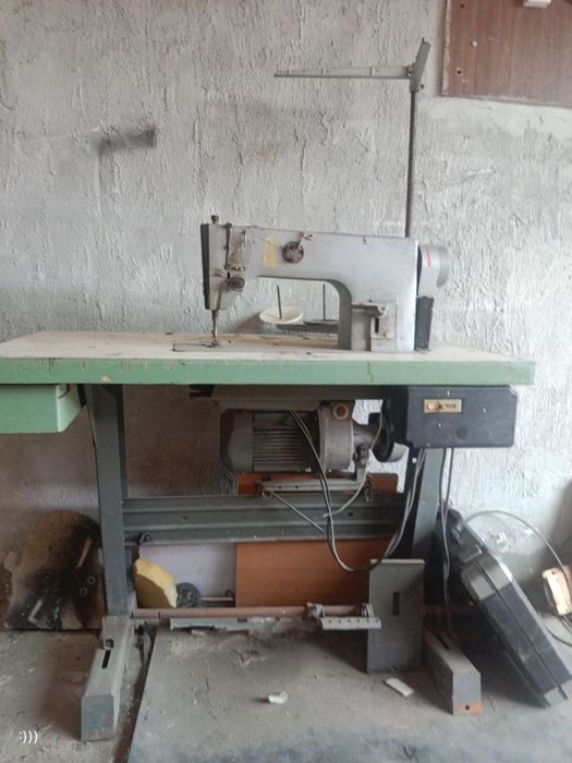 Продается швейная машина