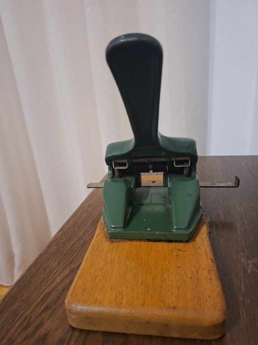 Perforator vintage Leitz