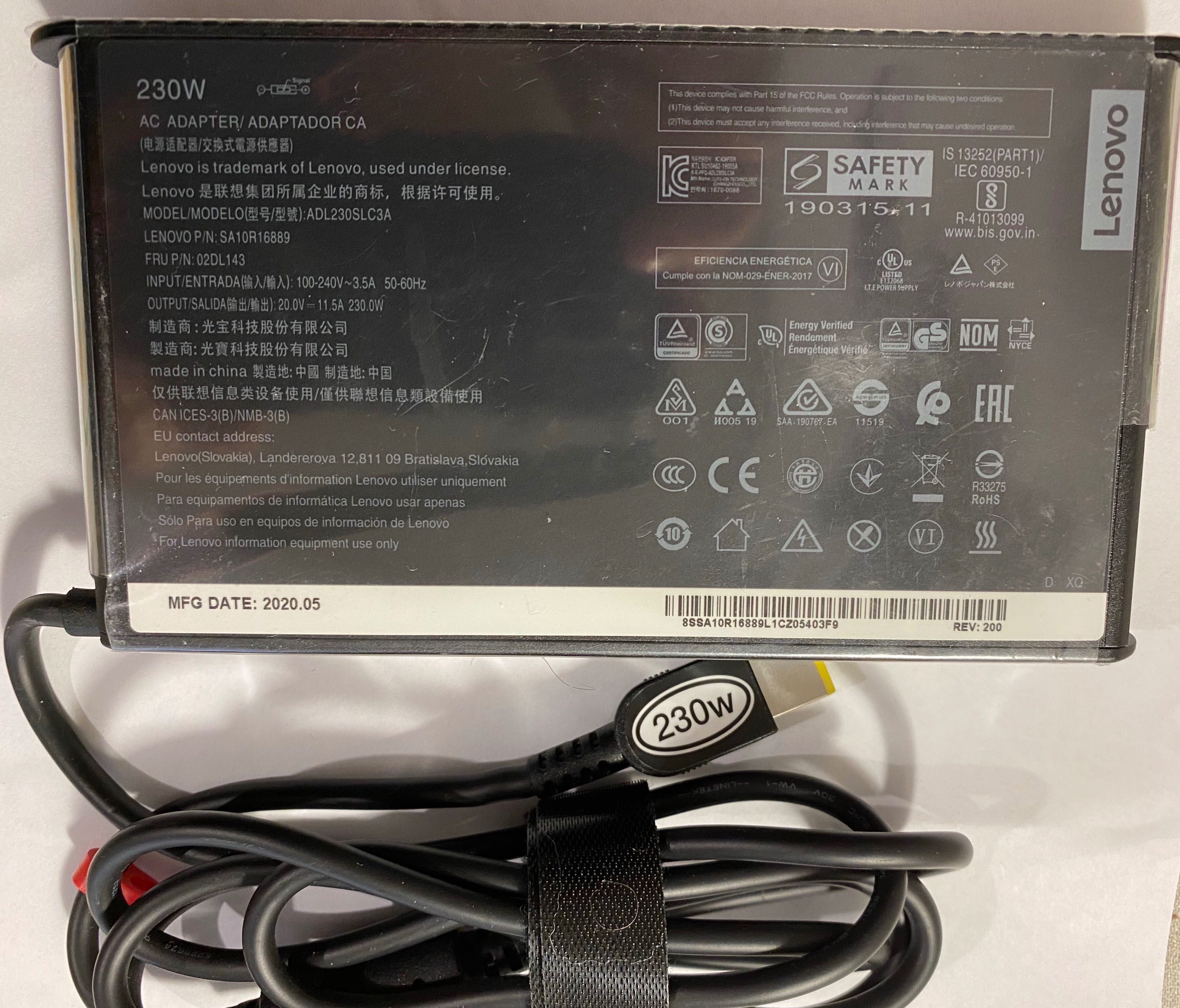 Новия модел оригинални зарядни Lenovo с правоъгълна букса 170W НОВИ!