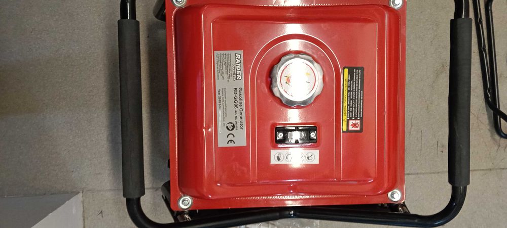 Генератор за ток бензинов 2.8kW/Генератор за ток 4.2kW бенз.инверторен