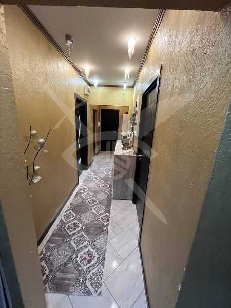 Продава се Многостаен апартамент в Бургас, Меден рудник - зона А - 90 кв.м за 2212 €/кв.м - Снимка #2